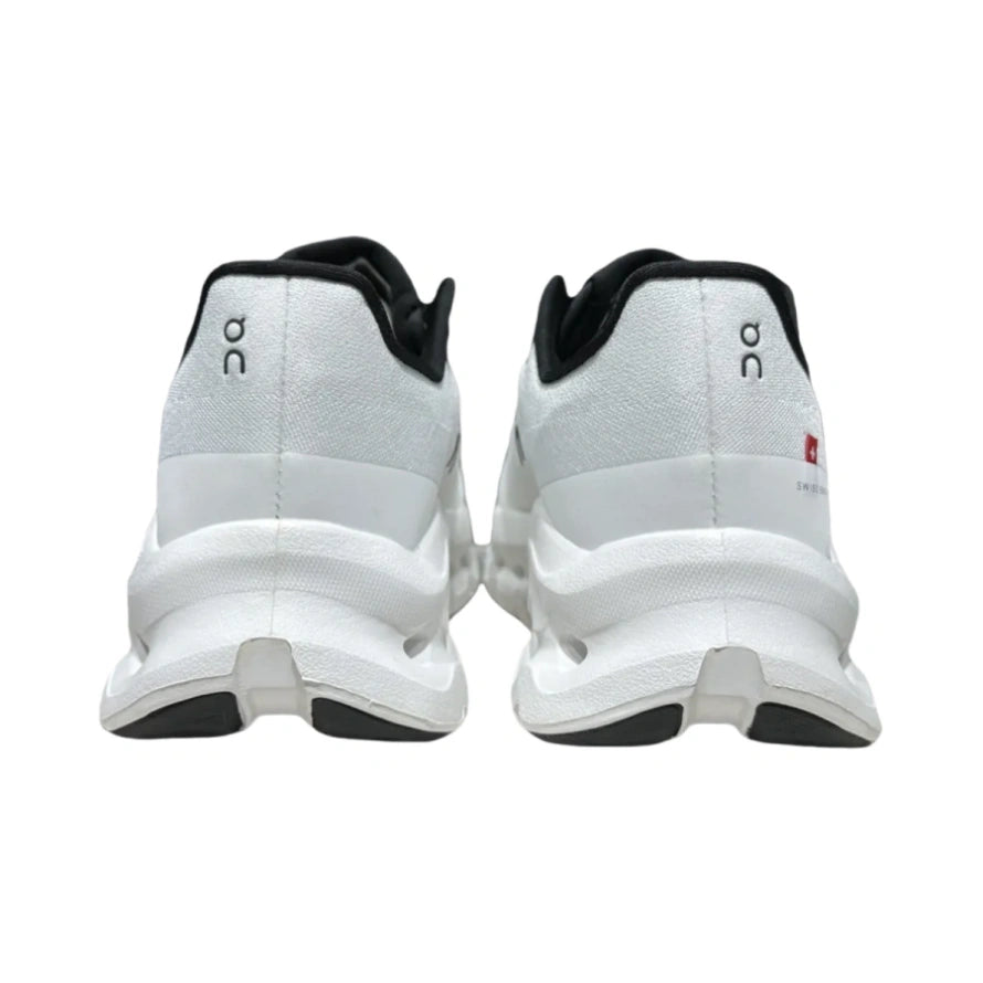Cloud tilt White Black Sneakers